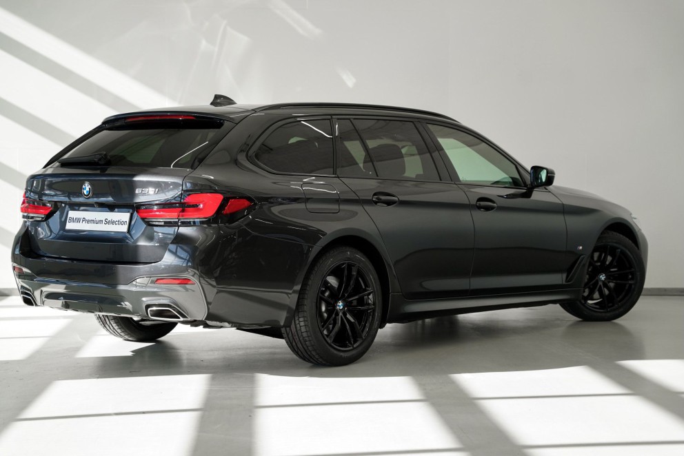 Afbeelding 12 van de BMW 5 Serie Touring 530i High Executive