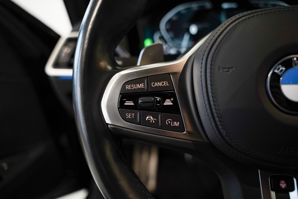 Afbeelding 13 van de BMW 3 Serie Sedan 330e High Executive