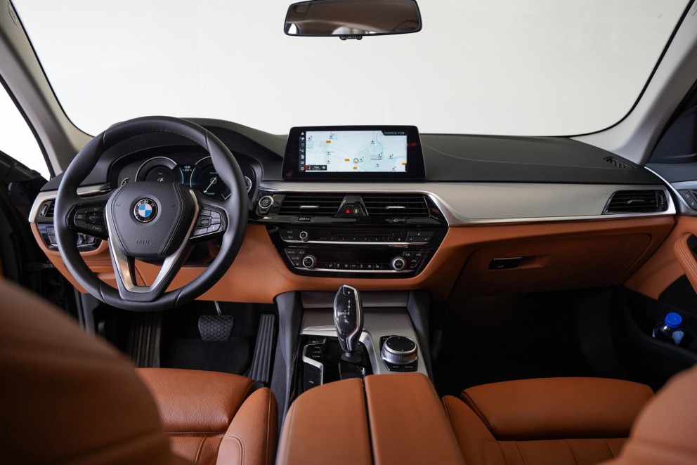 Afbeelding 3 van de BMW 5 Serie Sedan 520i High Executive